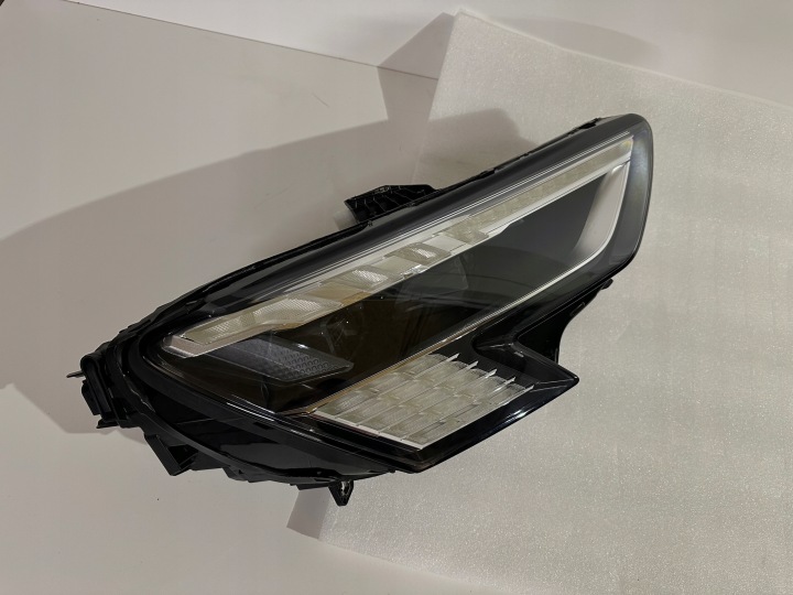 Světlomet 8Y0941036 — Audi A3, Σε απόθεμα στην ΕΕ — φωτο 1