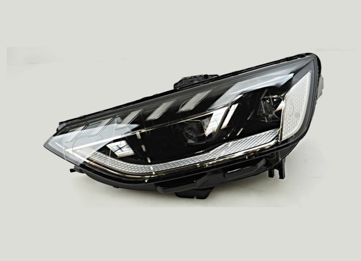 Světlomet 8W0941035F — Audi A4, Σε απόθεμα στην ΕΕ — φωτο 1