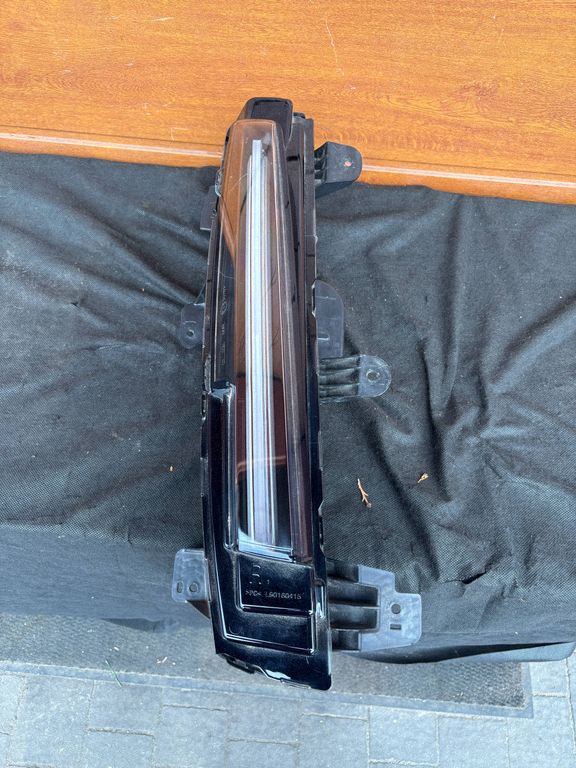 341904 Cadillac Escalade LED Daytime světlomet, Σε απόθεμα στην ΕΕ — φωτο 1