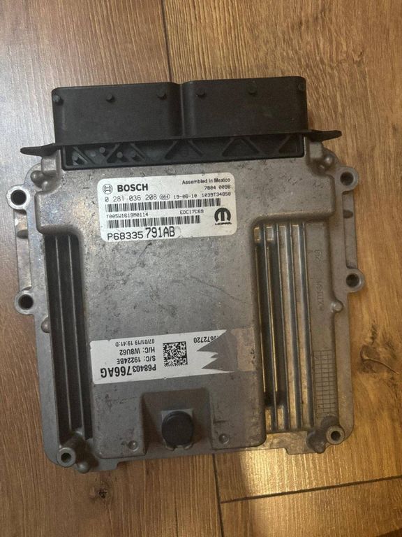 0281036208 Jeep Gladiator Engine control unit/module ECU, Σε απόθεμα στην ΕΕ — φωτο 1