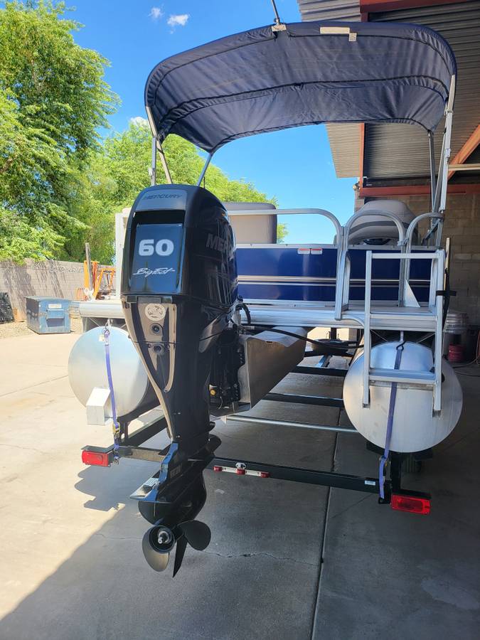 2014 Sun Tracker, εισαγωγή ΗΠΑ — φωτο 5 z 12