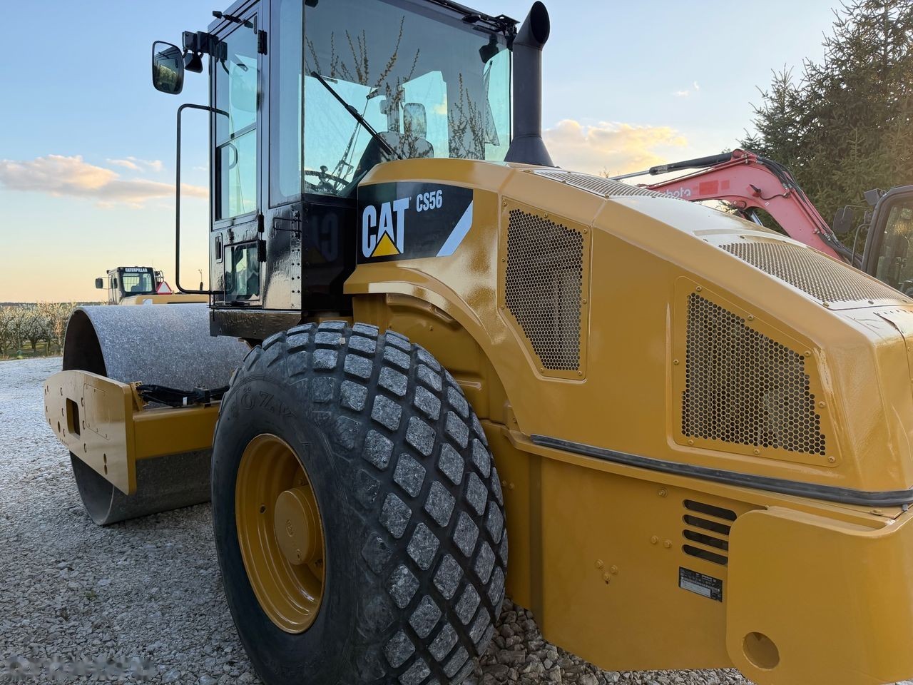 2012 Caterpillar CS56, 5.100 mth, εισαγωγή Σε απόθεμα στην ΕΕ — φωτο 1