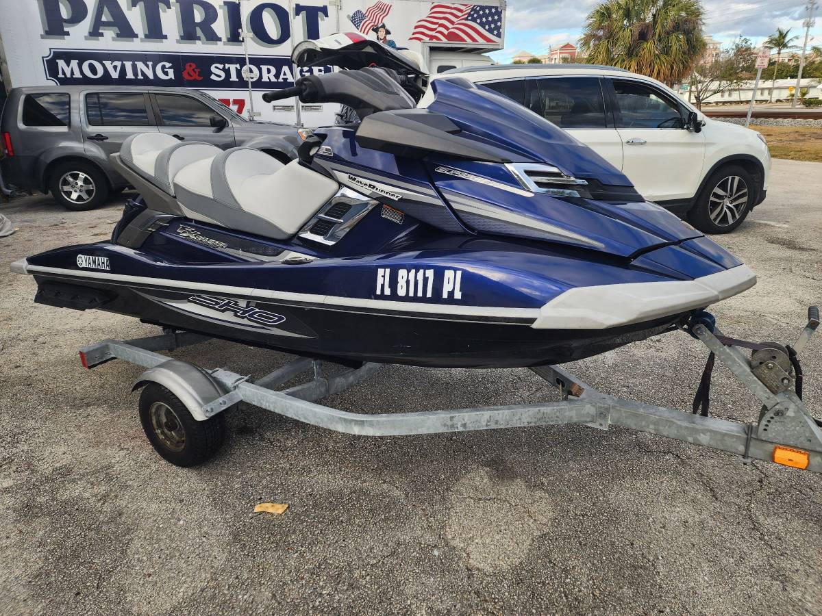 2013 Yamaha, εισαγωγή ΗΠΑ — φωτο 1