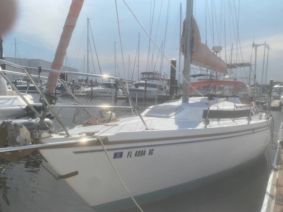 Catalina, εισαγωγή ΗΠΑ — φωτο 4 z 6