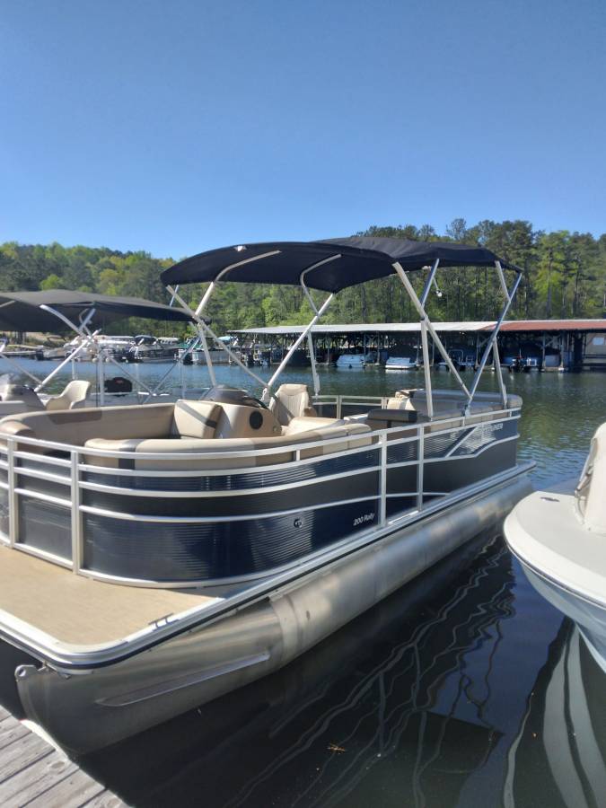 2018 Crestliner, εισαγωγή ΗΠΑ — φωτο 2 z 7