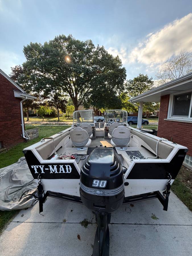 2001 Crestliner, εισαγωγή ΗΠΑ — φωτο 4 z 6