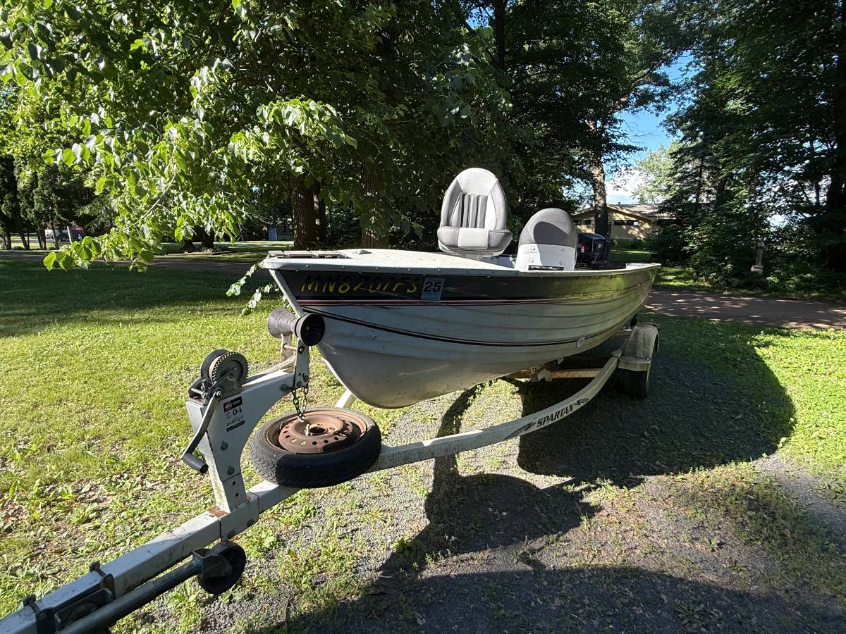 1990 Crestliner, εισαγωγή ΗΠΑ — φωτο 1