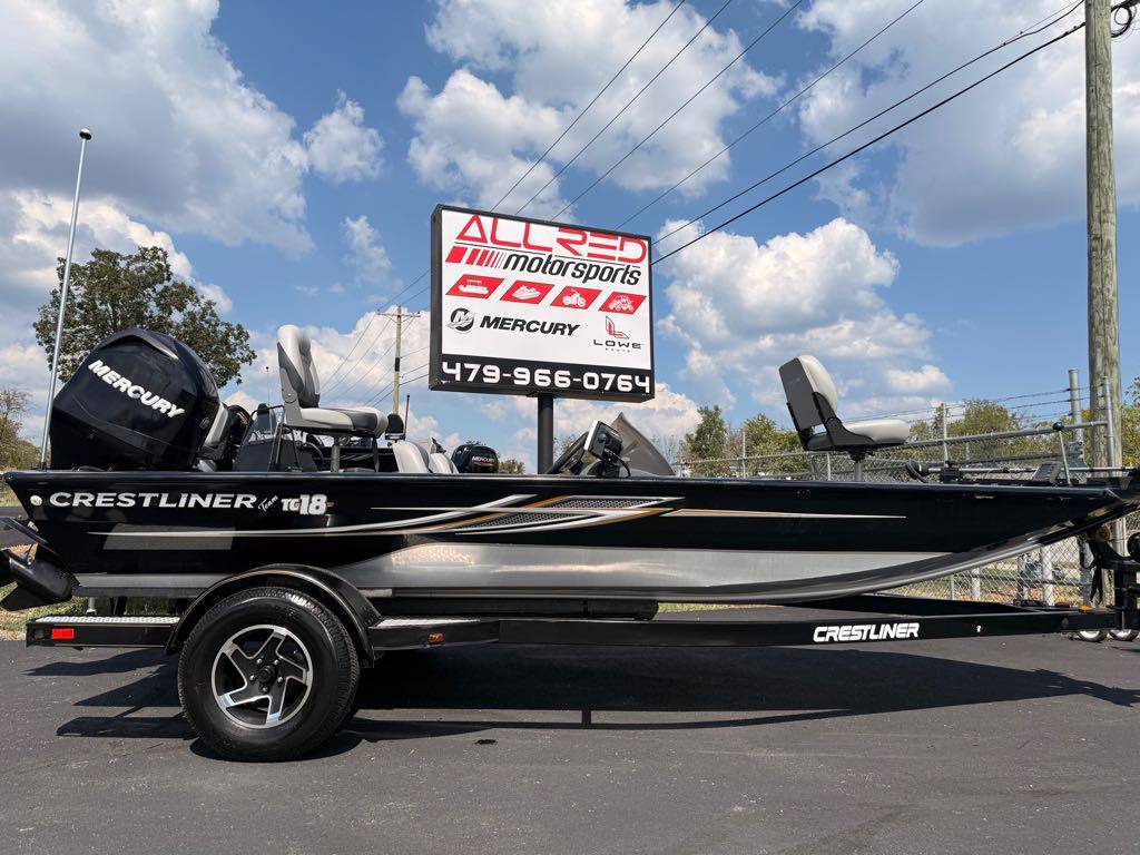 2011 Crestliner, εισαγωγή ΗΠΑ — φωτο 1
