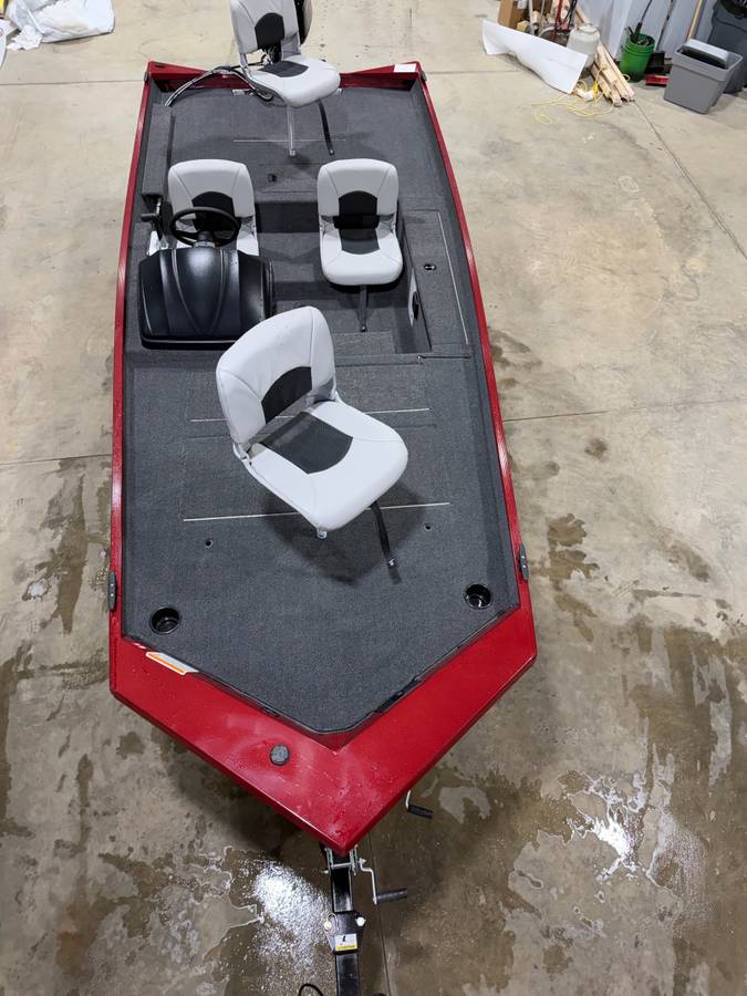 2026 Crestliner, εισαγωγή ΗΠΑ — φωτο 3 z 5