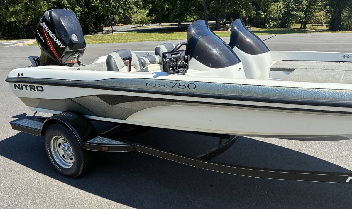 2005 Nitro, εισαγωγή ΗΠΑ — φωτο 1