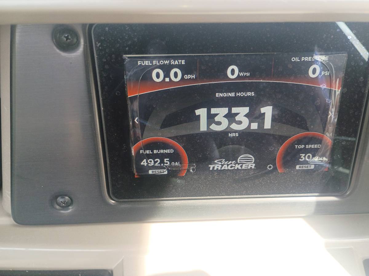 2024 Tracker, εισαγωγή ΗΠΑ — φωτο 8 z 12