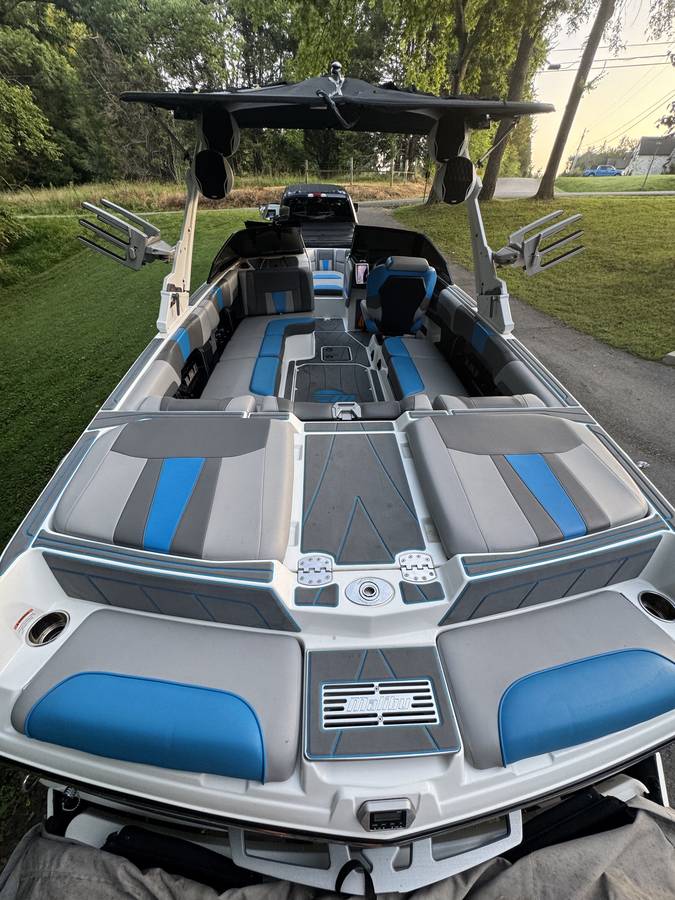 2022 Malibu, εισαγωγή ΗΠΑ — φωτο 5 z 12