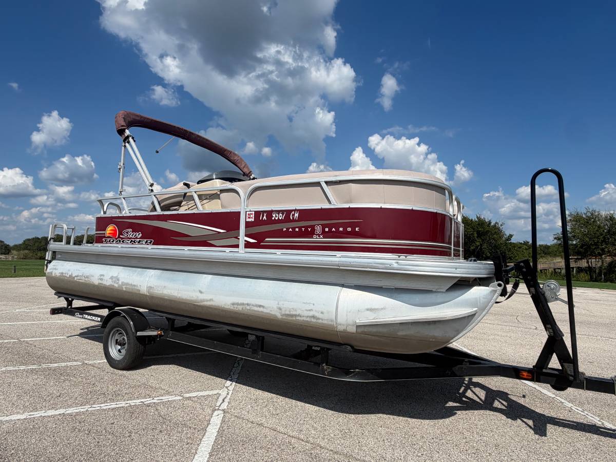 2014 Tracker, εισαγωγή ΗΠΑ — φωτο 4 z 5