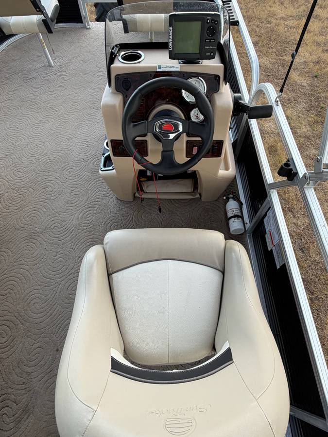 2013 Sun Tracker, εισαγωγή ΗΠΑ — φωτο 11 z 12