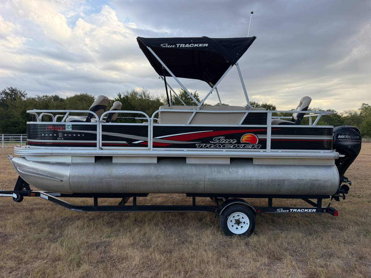2013 Sun Tracker, εισαγωγή ΗΠΑ — φωτο 2 z 12