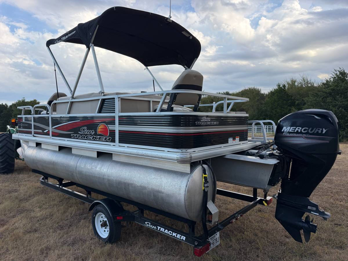 2013 Sun Tracker, εισαγωγή ΗΠΑ — φωτο 3 z 12