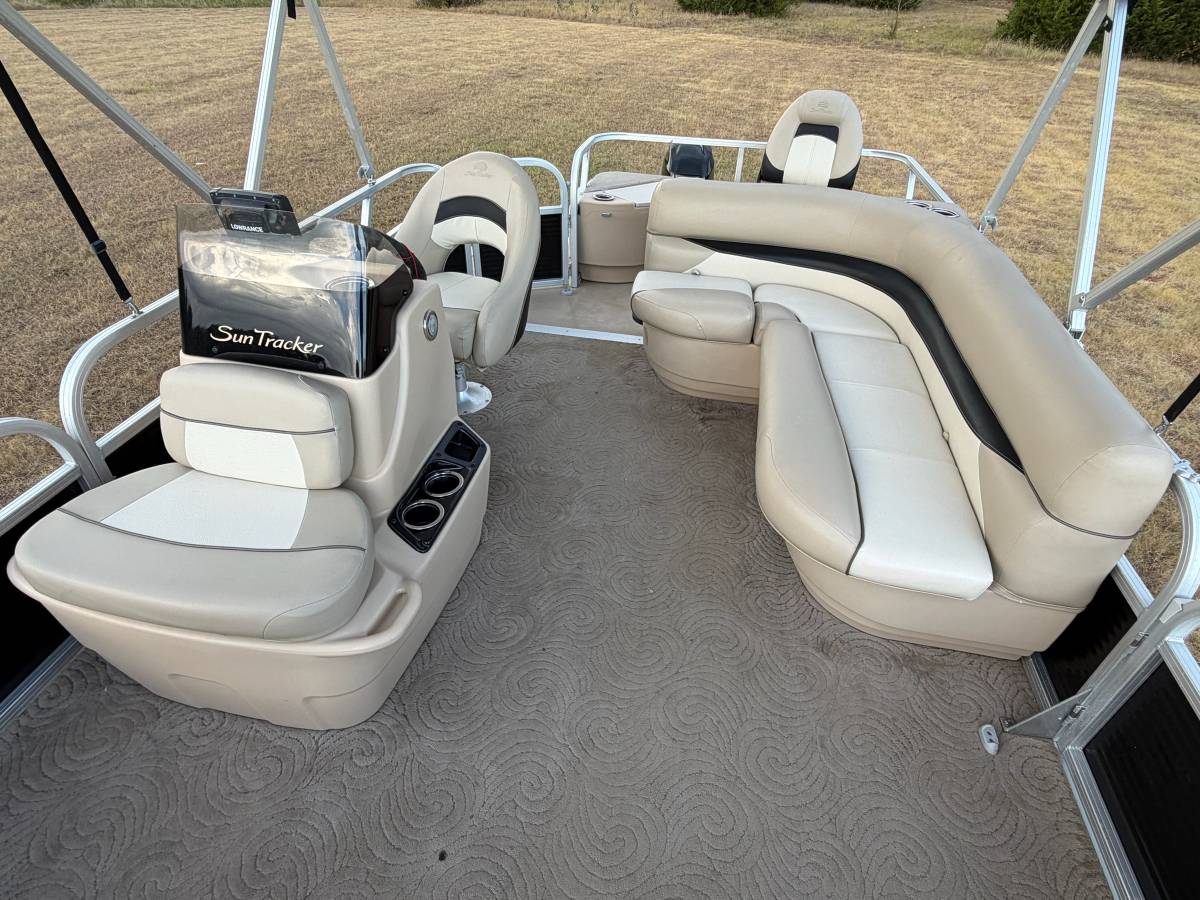 2013 Sun Tracker, εισαγωγή ΗΠΑ — φωτο 9 z 12