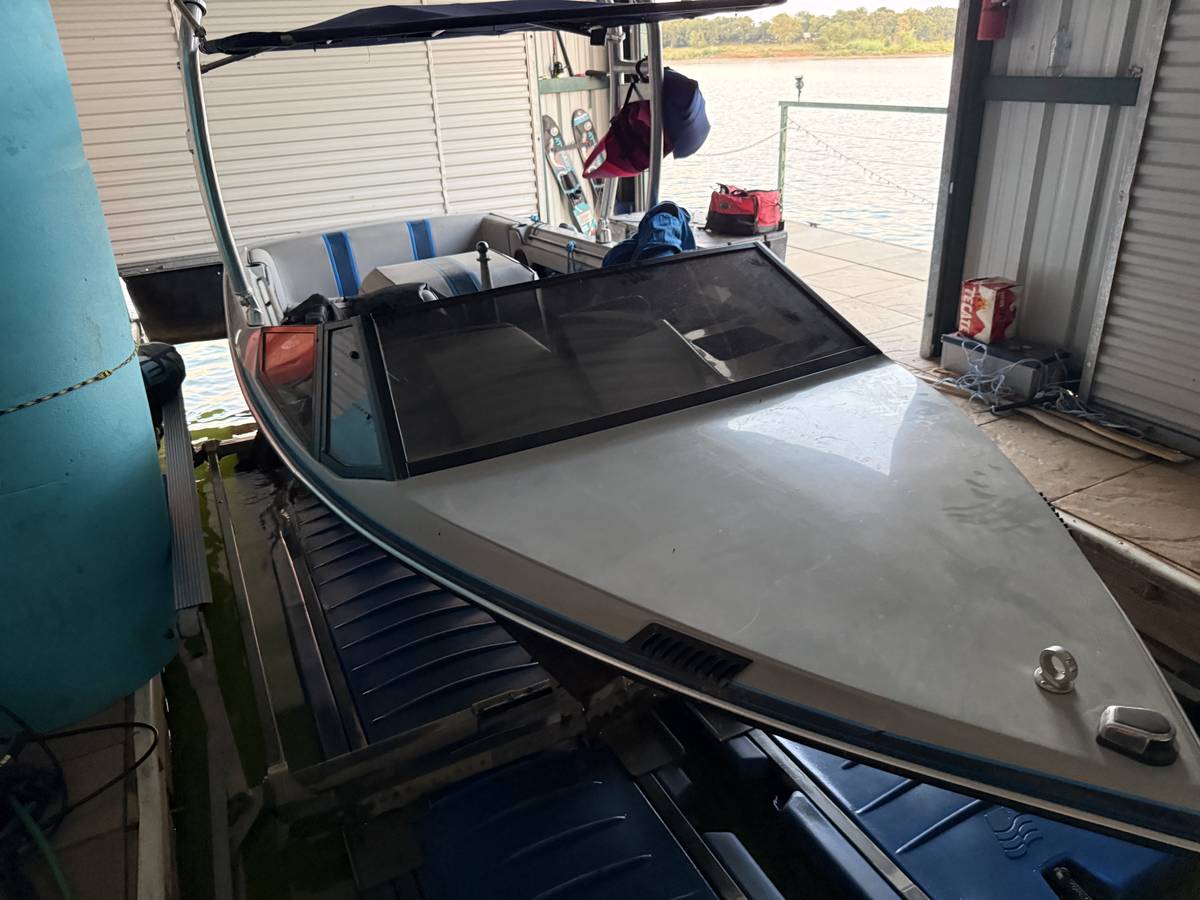 1987 MasterCraft, εισαγωγή ΗΠΑ — φωτο 1