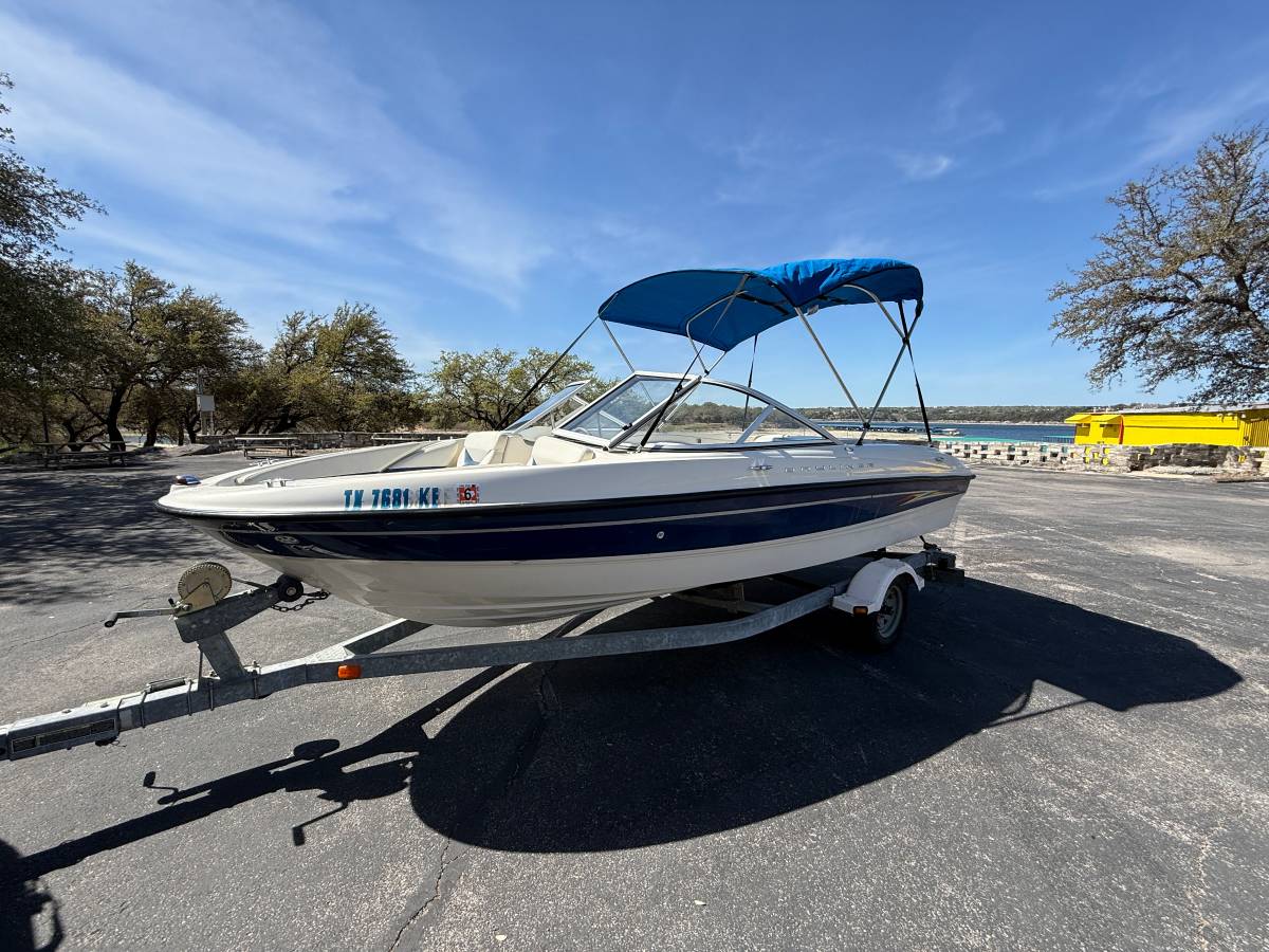 2005 Bayliner, εισαγωγή ΗΠΑ — φωτο 1