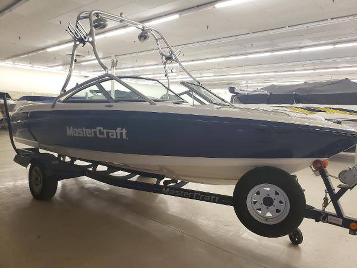 2002 MasterCraft, εισαγωγή ΗΠΑ — φωτο 1