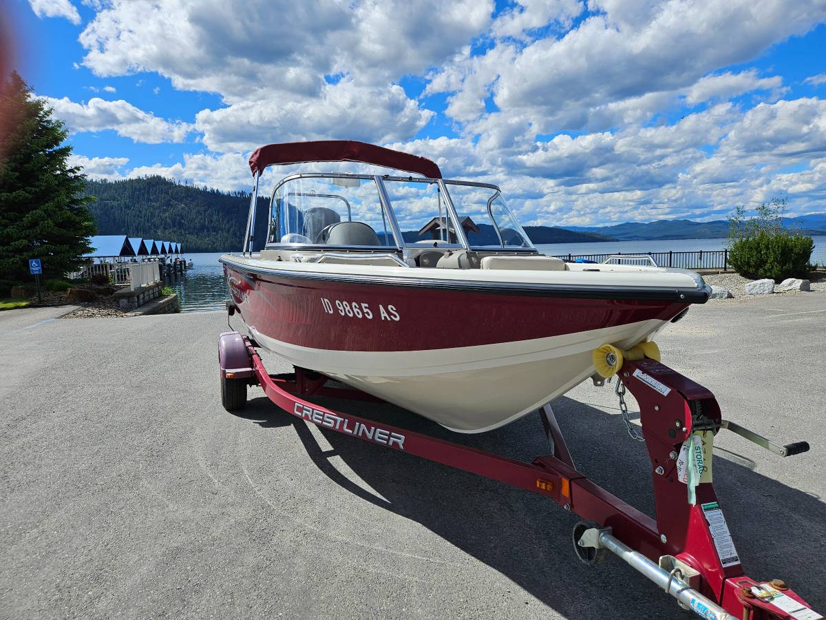 2011 Crestliner, εισαγωγή ΗΠΑ — φωτο 1