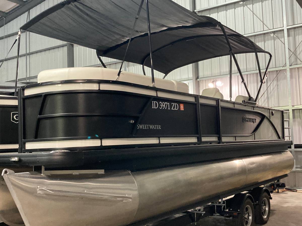 2024 Godfrey 2286 Rear Swing Lounge “Extremely Clean”, εισαγωγή ΗΠΑ — φωτο 1