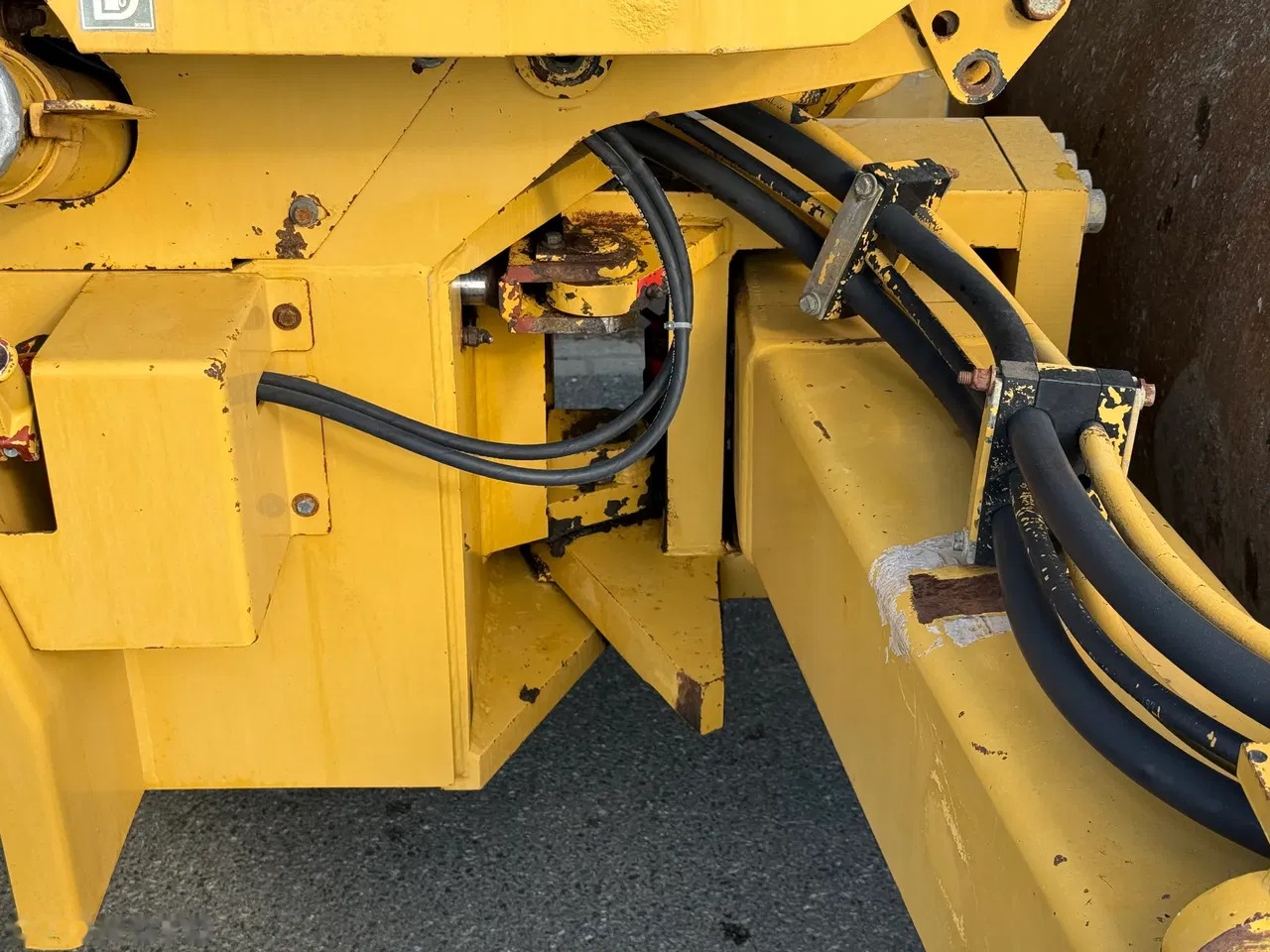 1998 Caterpillar, 2.600 mth, εισαγωγή Σε απόθεμα στην ΕΕ — φωτο 9 z 15