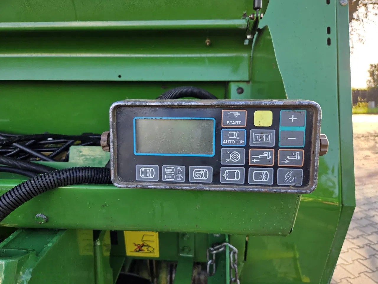 2000 John Deere 590, εισαγωγή Σε απόθεμα στην ΕΕ — φωτο 12 z 21