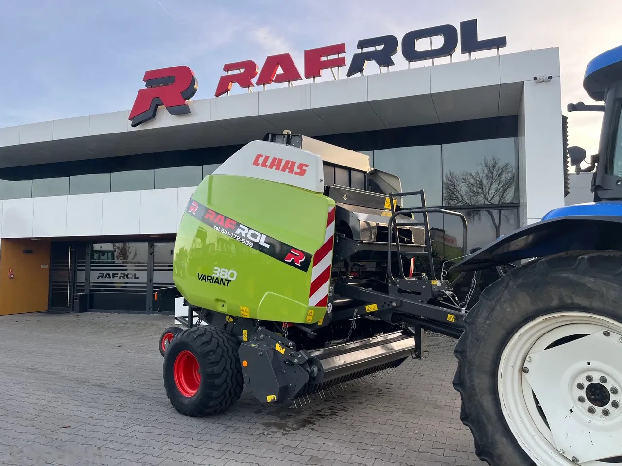 2013 Claas Variant 380, εισαγωγή Σε απόθεμα στην ΕΕ — φωτο 1