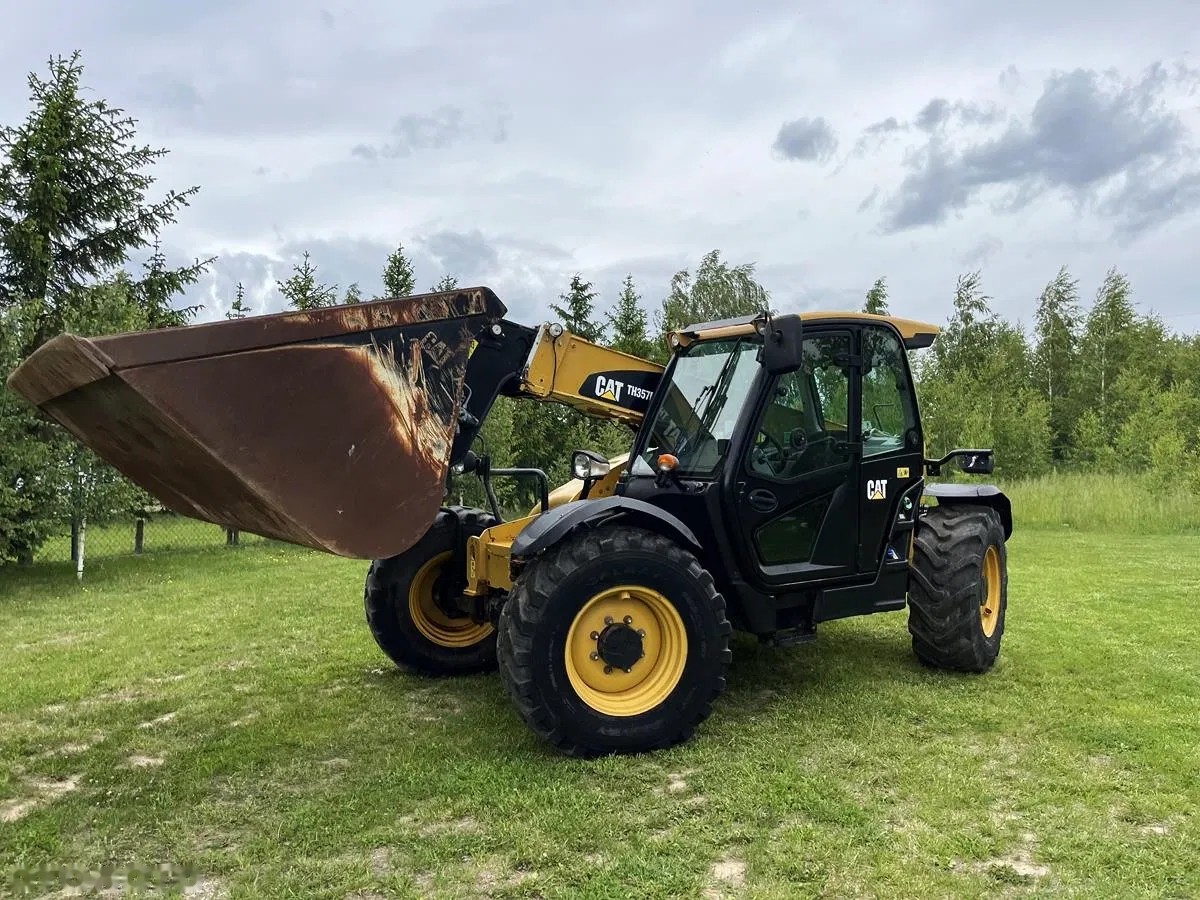 2018 Caterpillar TH357D AG HANDLER, 4.176 mth, εισαγωγή Σε απόθεμα στην ΕΕ — φωτο 1