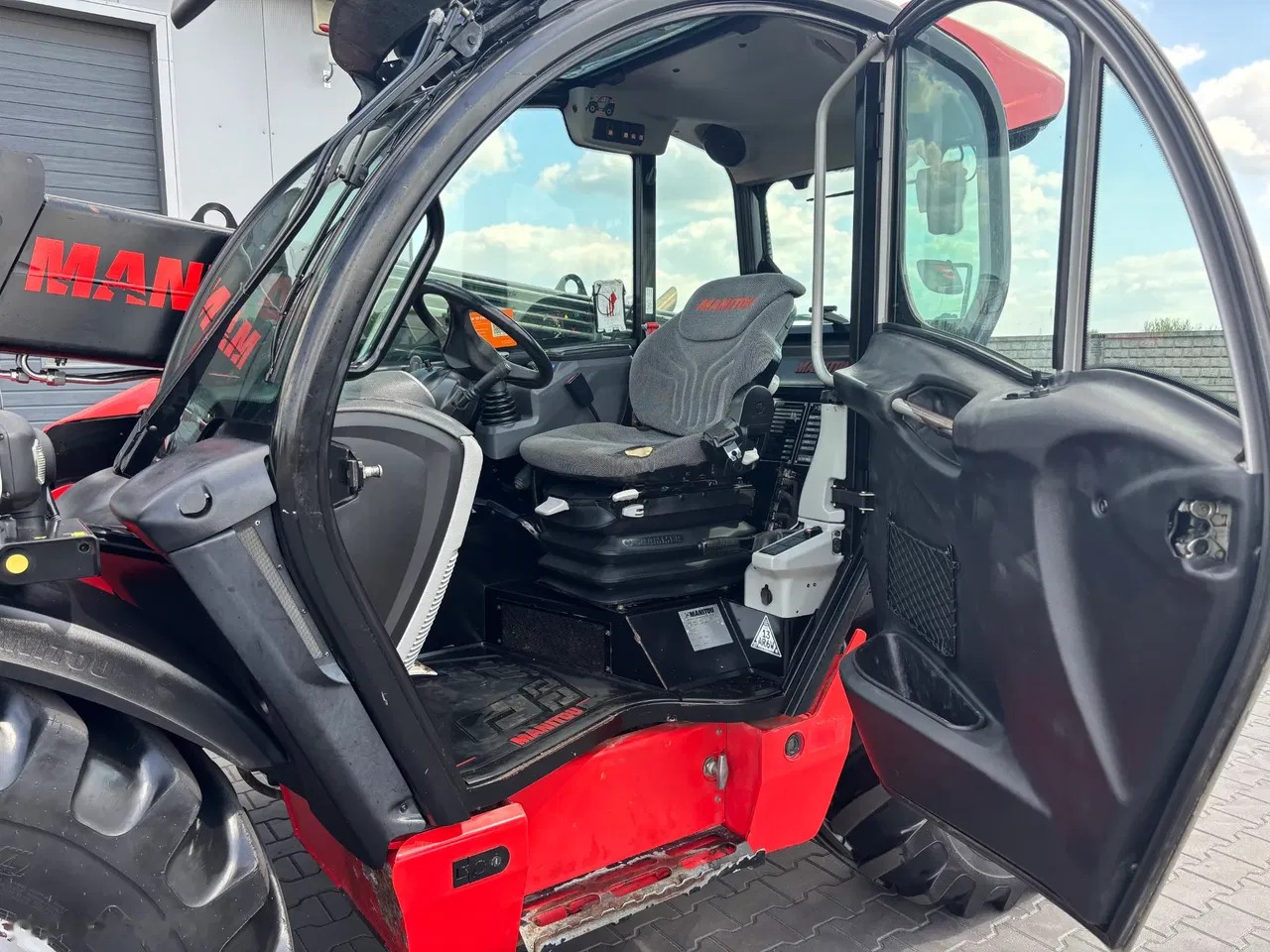 2017 Manitou MLT, 6.888 mth, εισαγωγή Σε απόθεμα στην ΕΕ — φωτο 9 z 21