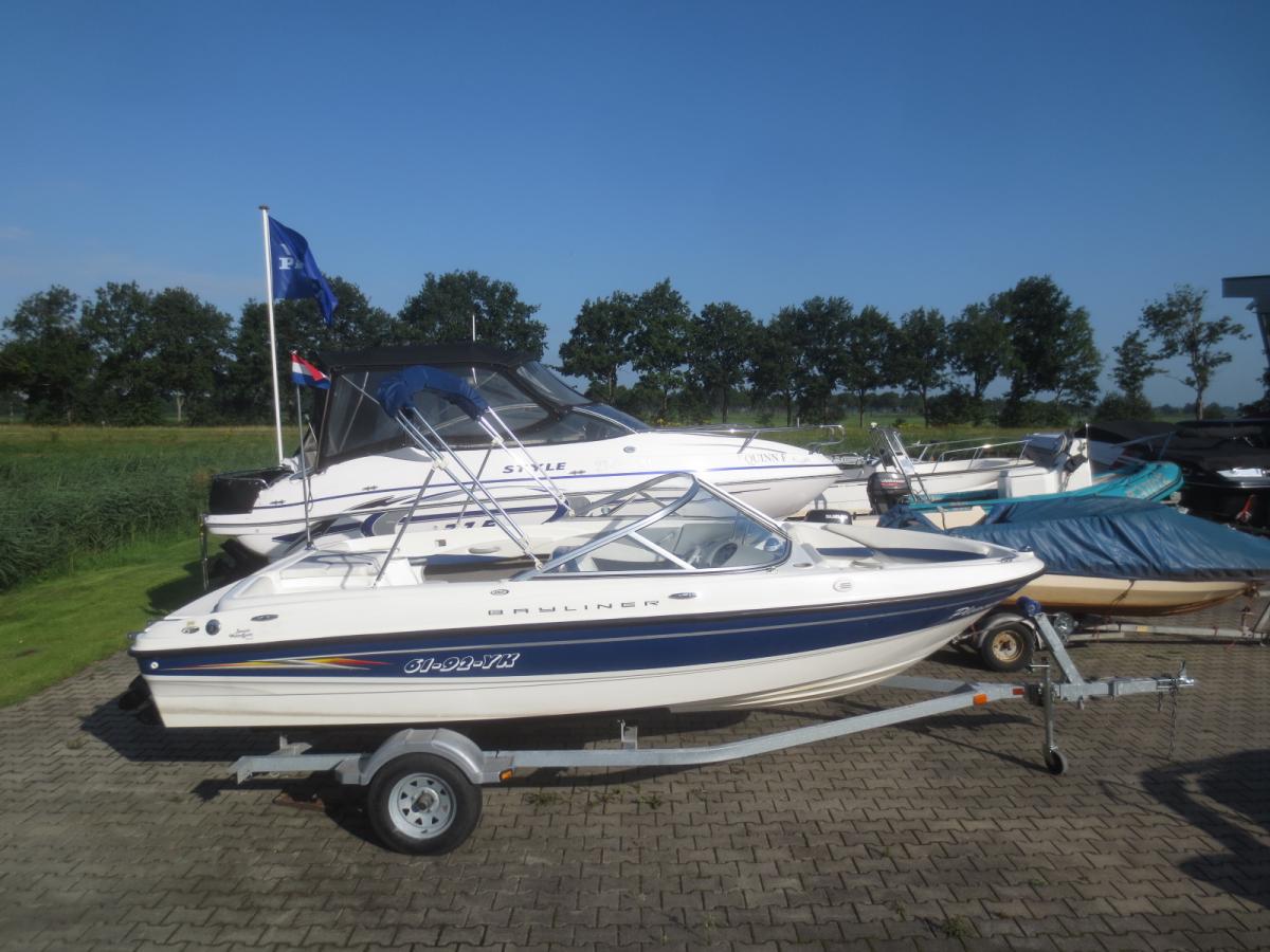 Bayliner, εισαγωγή Σε απόθεμα στην ΕΕ — φωτο 1