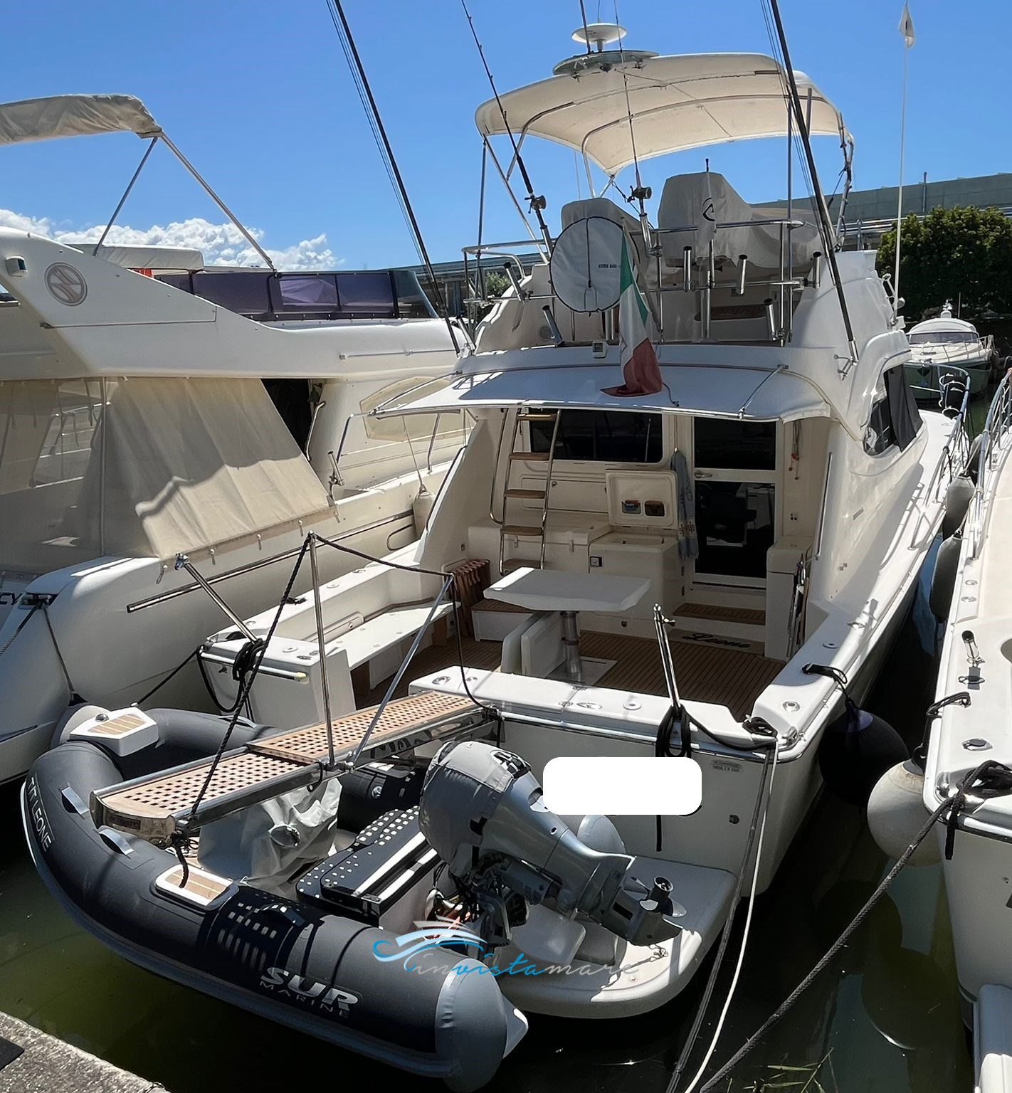 Riviera Marine 40 Flybridge (2000) For sale, εισαγωγή Σε απόθεμα στην ΕΕ — φωτο 1