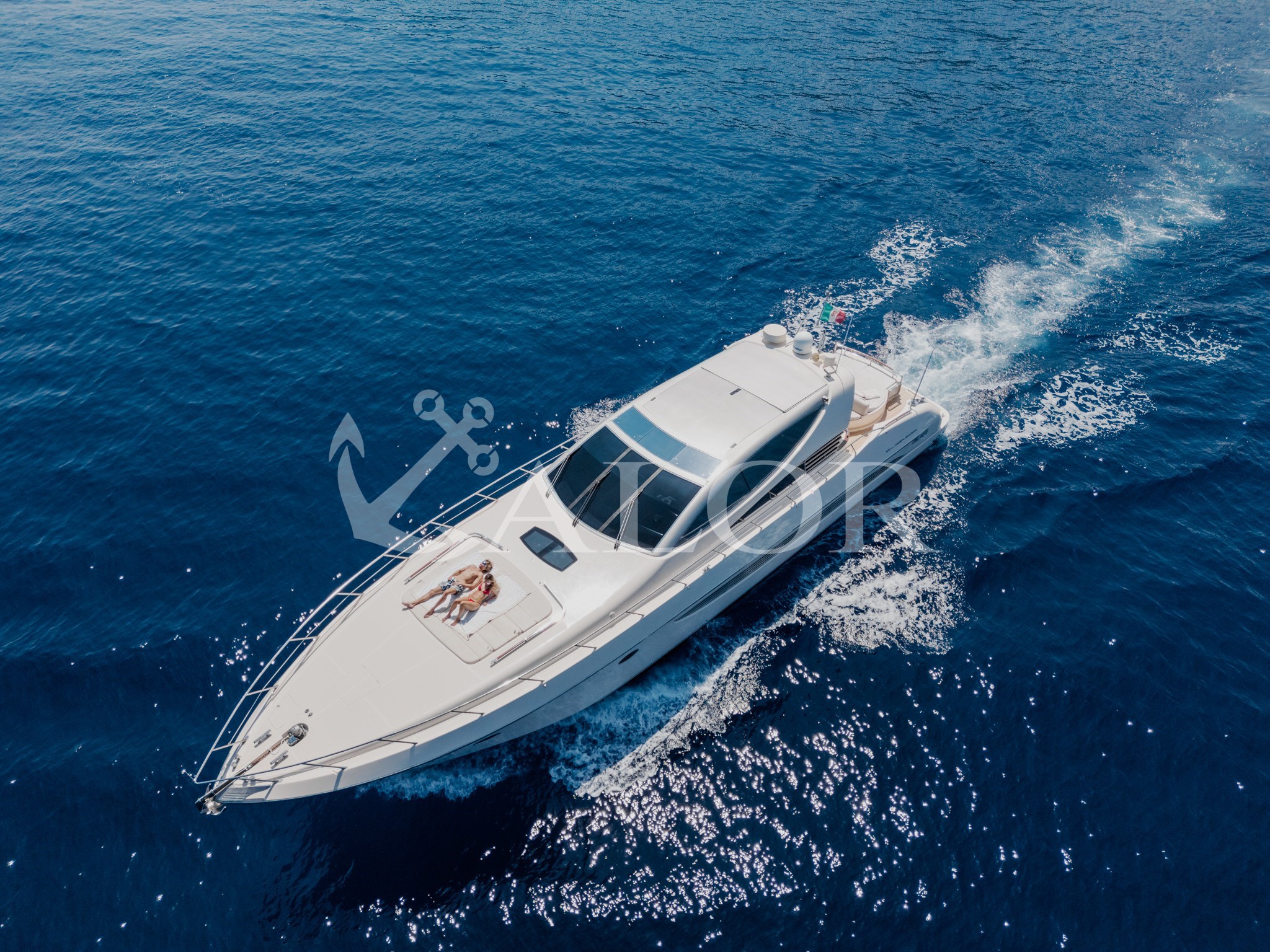 Location Riva 72 Splendida (2000) En charter, εισαγωγή Σε απόθεμα στην ΕΕ — φωτο 1 | AMECAR Location Riva 72 Splendida (2000) En charter, εισαγωγή Σε απόθεμα στην ΕΕ — φωτο 1