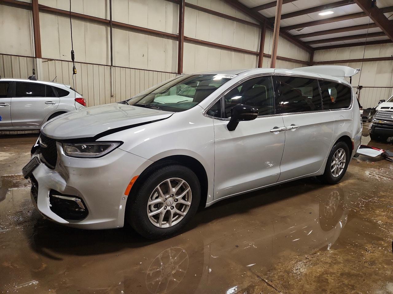 2026 Chrysler PACIFICA SELECT, ασημί, 1.373 km, εισαγωγή ΗΠΑ — φωτο 1