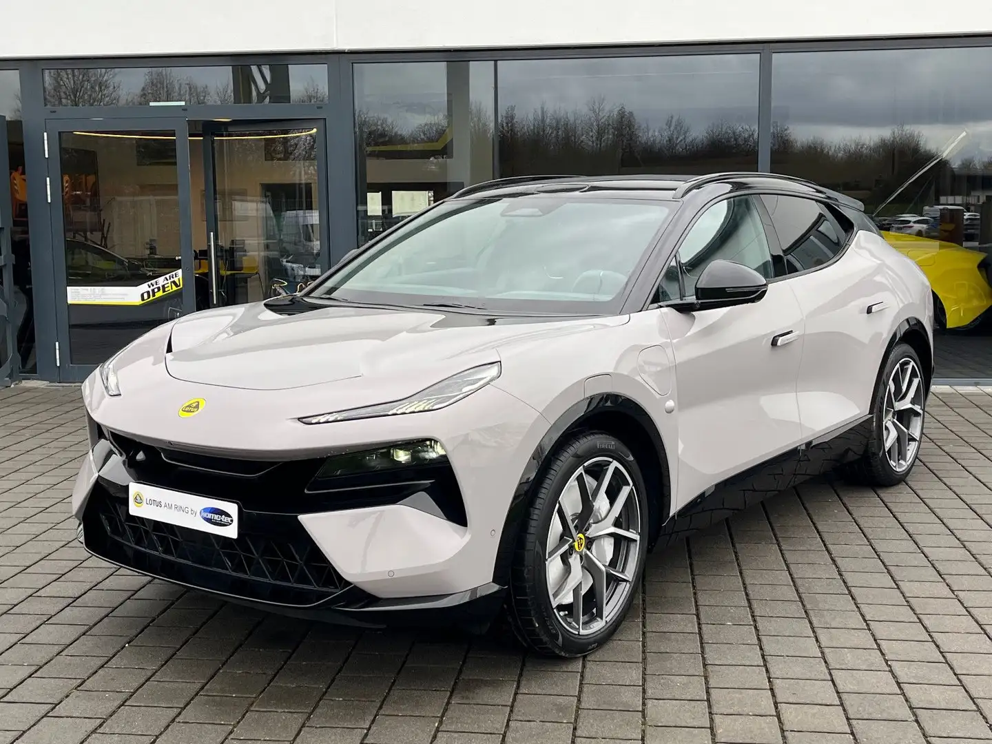 2025 Lotus Eletre, 30 km, Γερμανία — φωτο 1