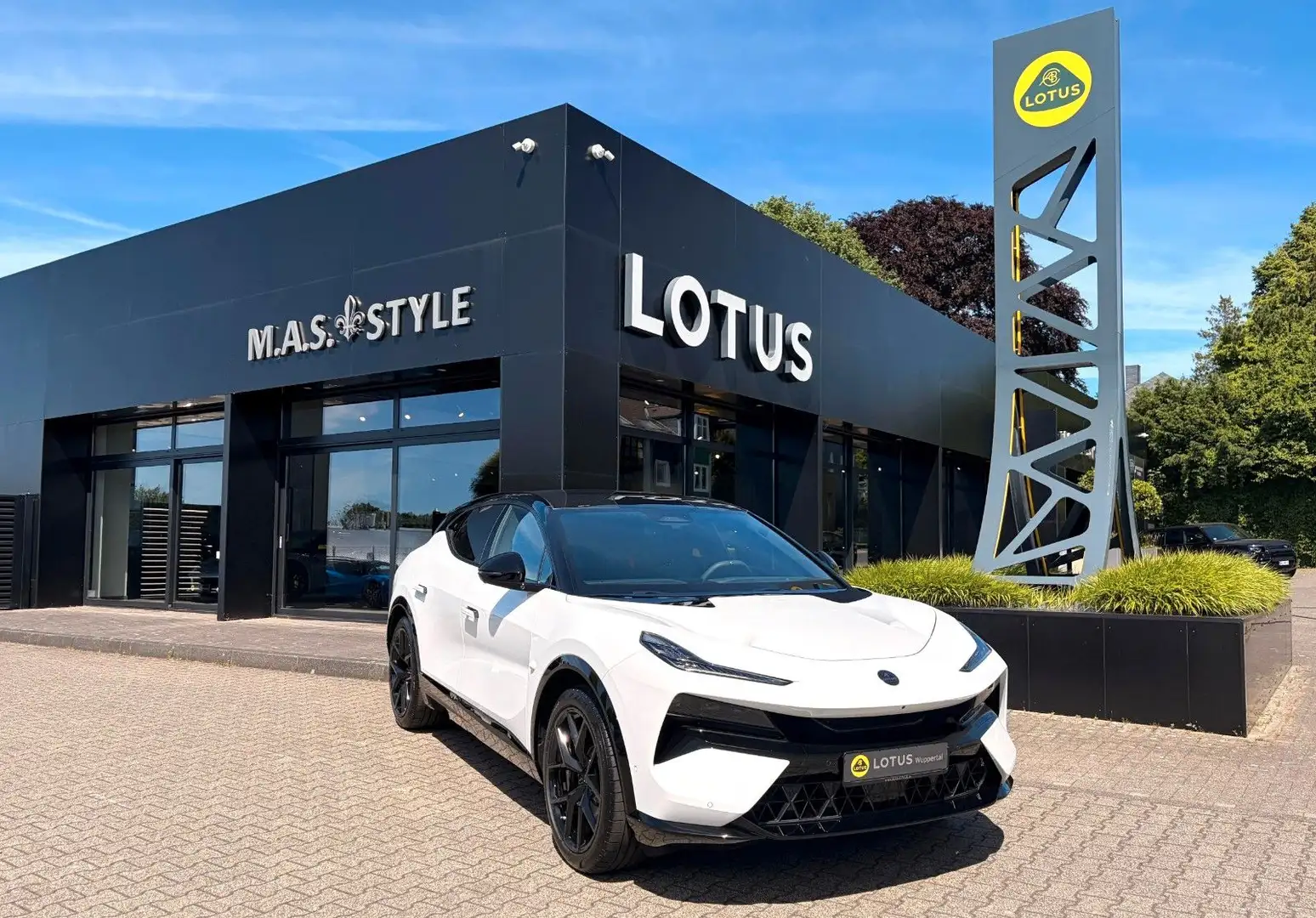 2026 Lotus Eletre, 8.950 km, Γερμανία — φωτο 1