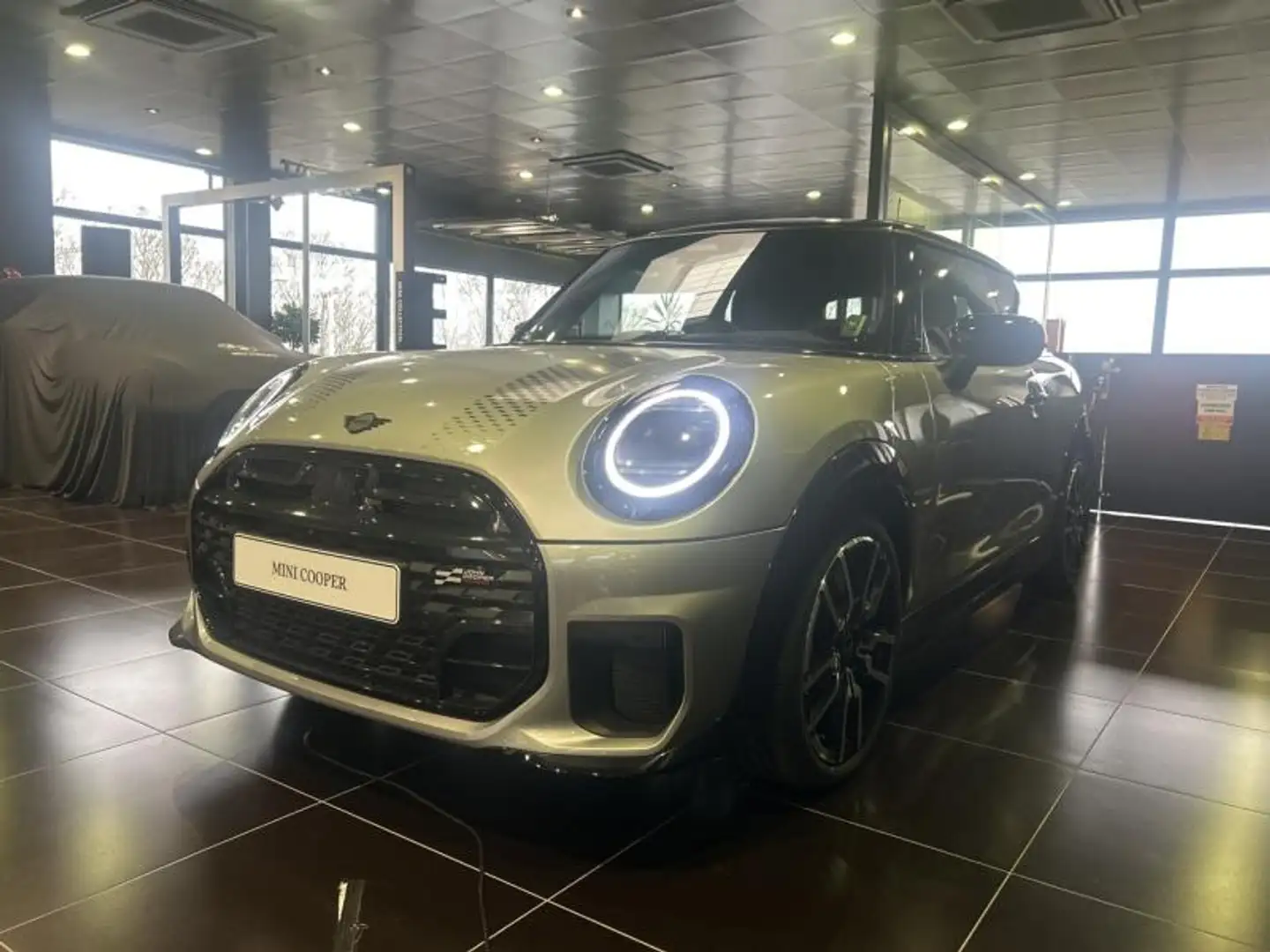 2026 MINI Cooper, 10 km, Γαλλία — φωτο 1