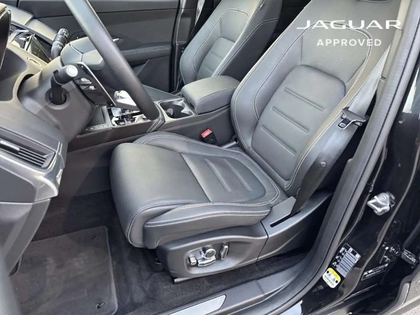2023 Jaguar E-Pace, 17.780 km, Γαλλία — φωτο 11 z 12