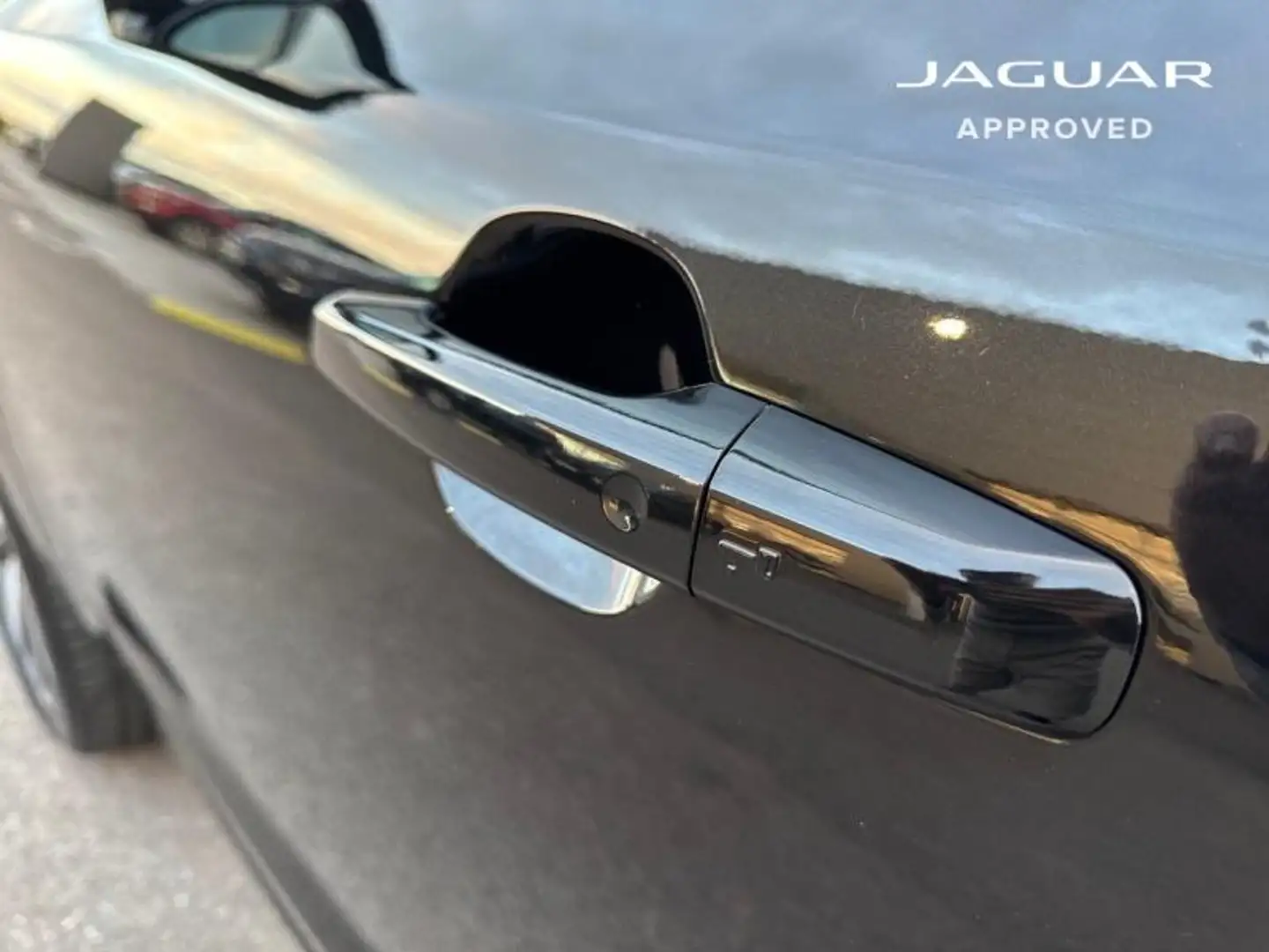 2023 Jaguar E-Pace, 17.780 km, Γαλλία — φωτο 8 z 12