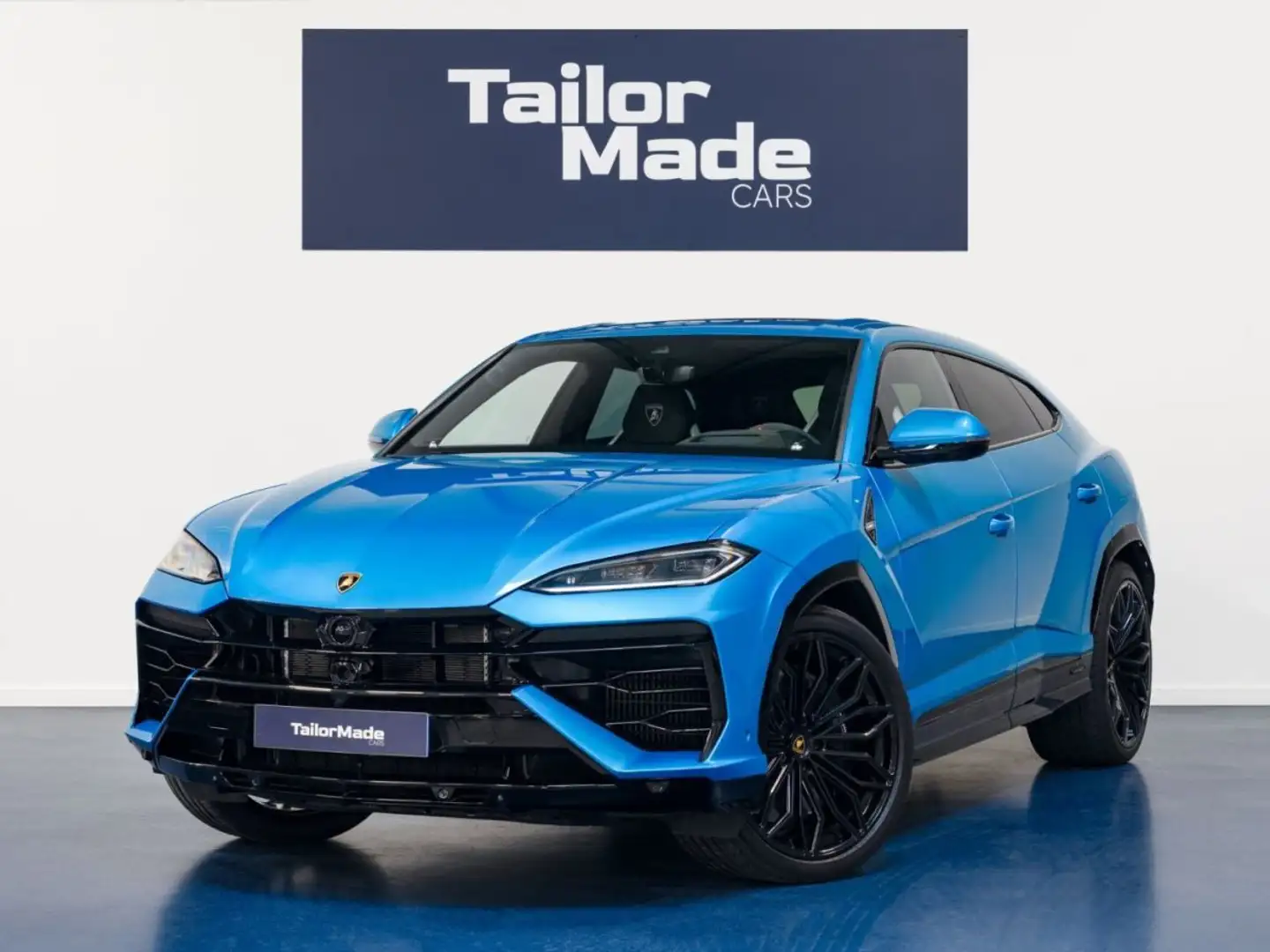 2025 Lamborghini Urus, Francie — φωτο 1