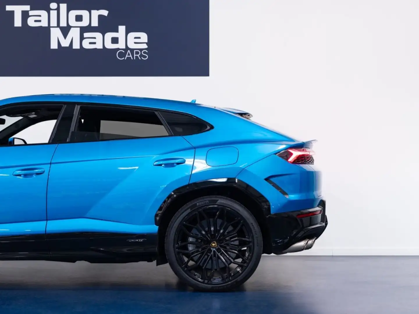 2025 Lamborghini Urus, Francie — φωτο 10 z 12
