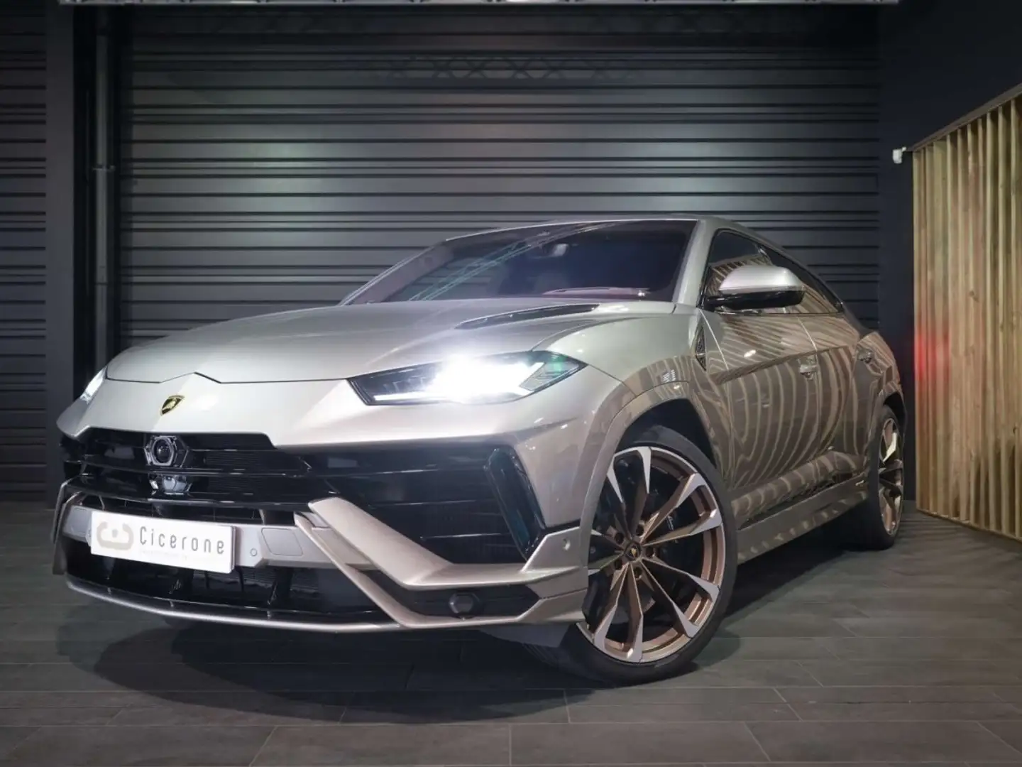 2025 Lamborghini Urus, 17.300 km, Γαλλία — φωτο 3 z 12