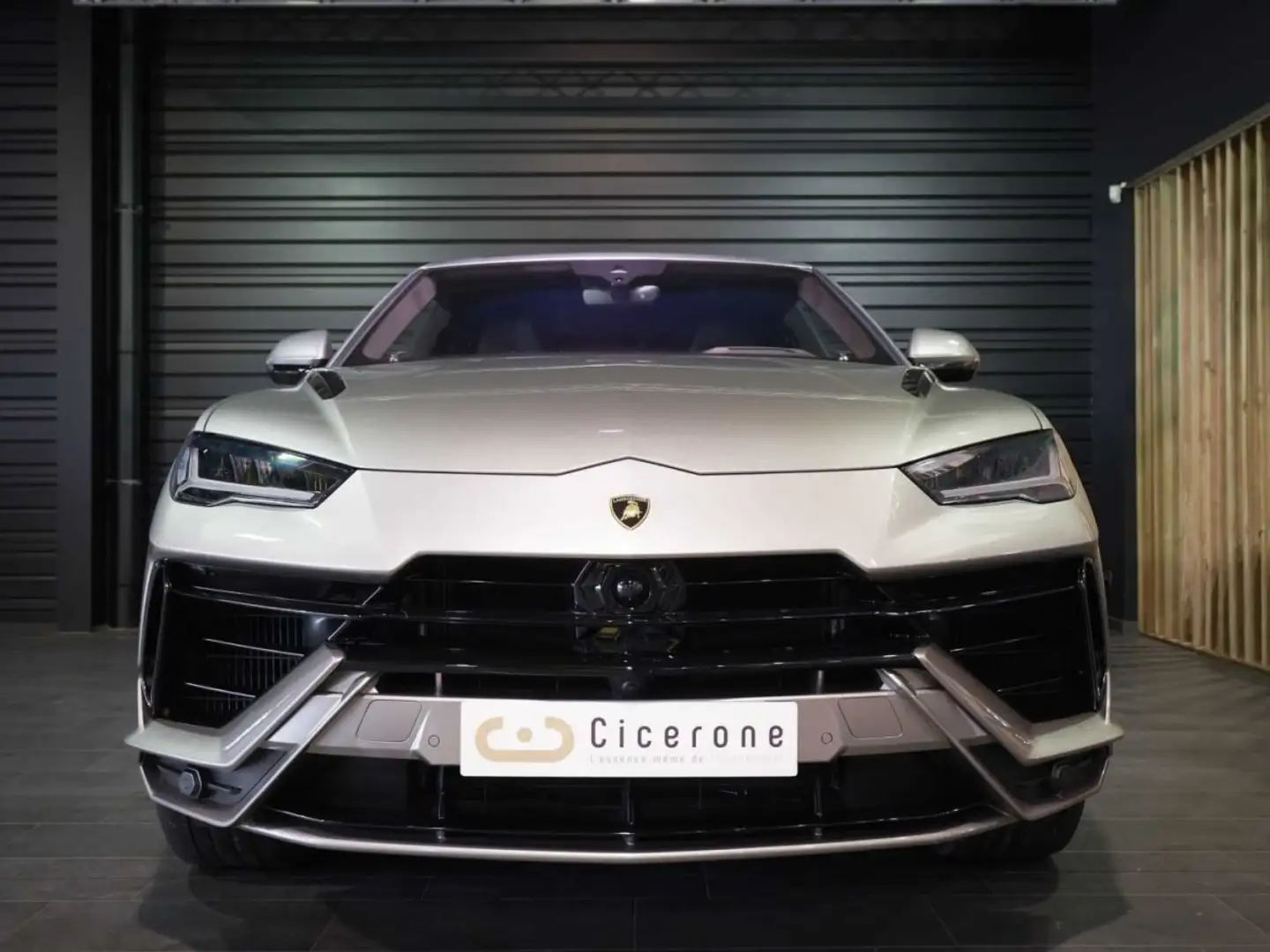 2025 Lamborghini Urus, 17.300 km, Γαλλία — φωτο 4 z 12