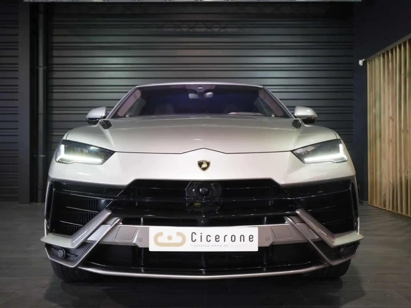2025 Lamborghini Urus, 17.300 km, Γαλλία — φωτο 5 z 12