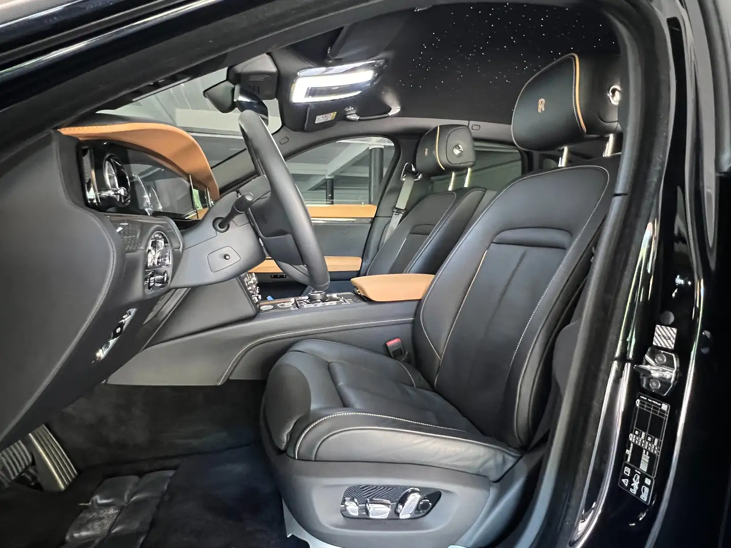 2022 Rolls-Royce Ghost, μαύρο, 7.000 km, Γαλλία — φωτο 11 z 12