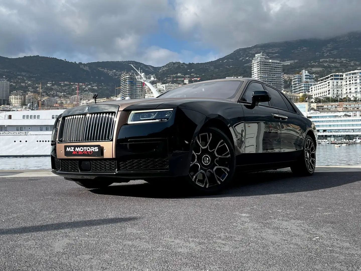 2022 Rolls-Royce Ghost, μαύρο, 7.000 km, Γαλλία — φωτο 2 z 12