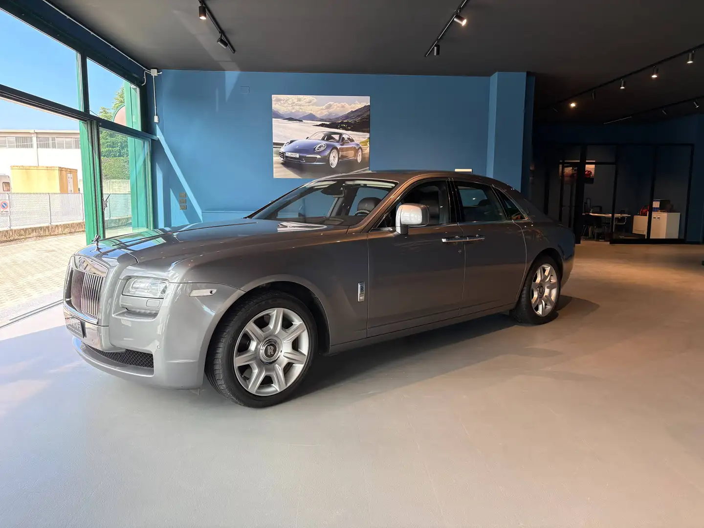 2011 Rolls-Royce Ghost, 135.000 km, Ιταλία — φωτο 1