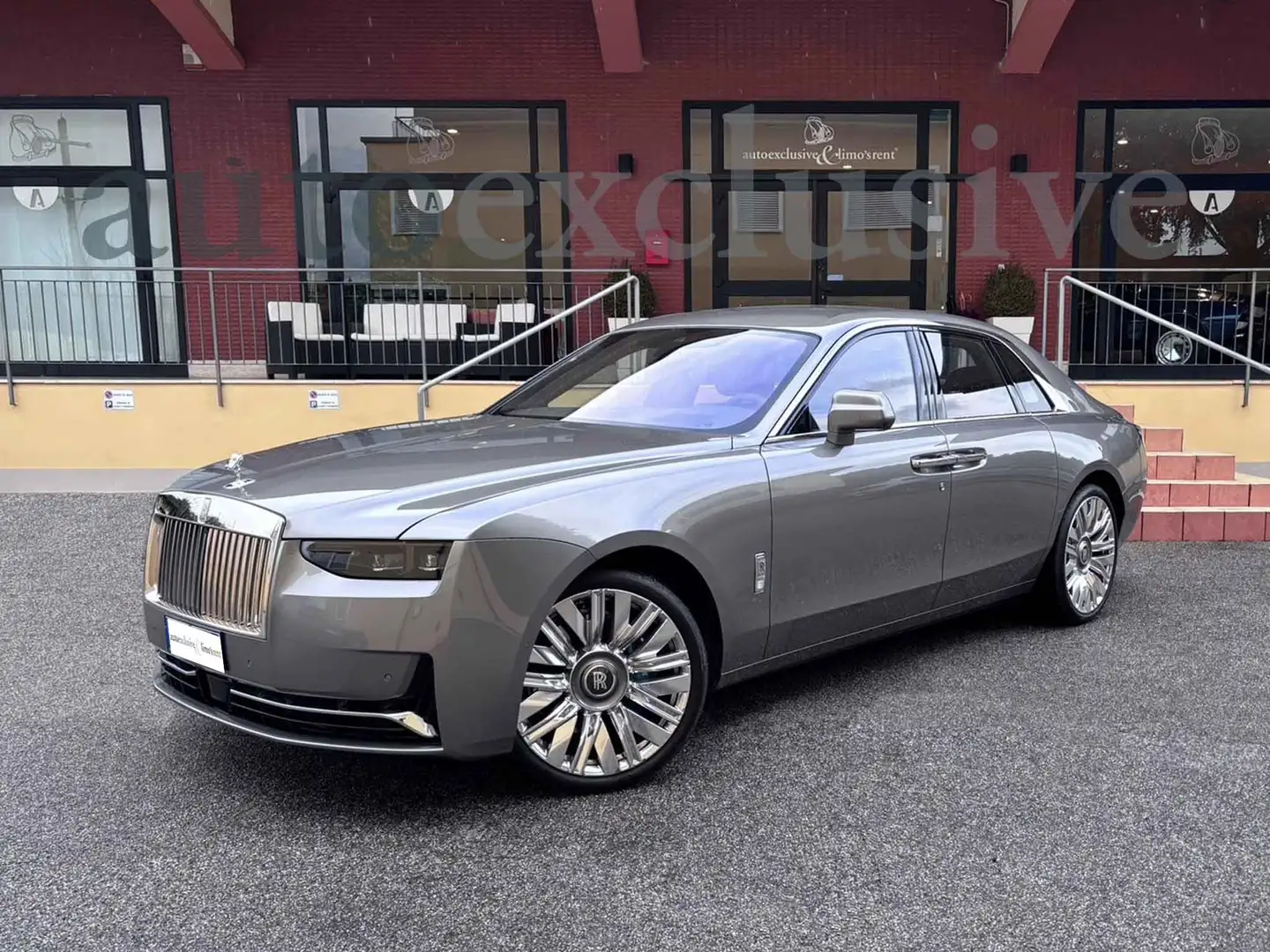 2025 Rolls-Royce Ghost, ασημί, 659 km, Ιταλία — φωτο 1