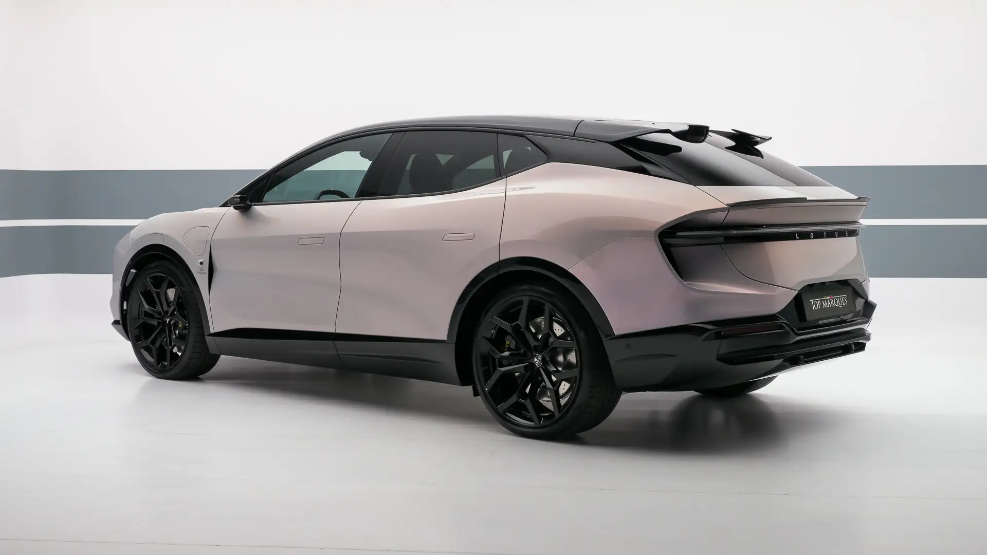 2025 Lotus Eletre, 110 km, Ιταλία — φωτο 3 z 12